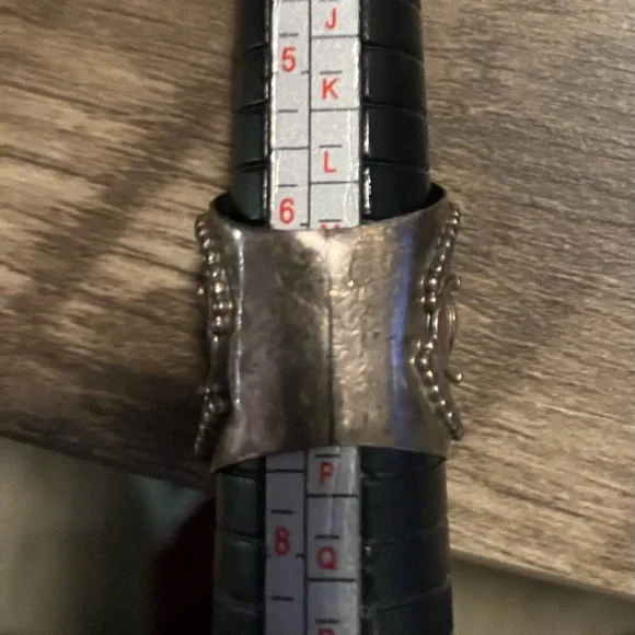 Elegant extra Wide Silver Band stamped “India 925 “Ruby Gemstone Ring - Picture 6 of 6